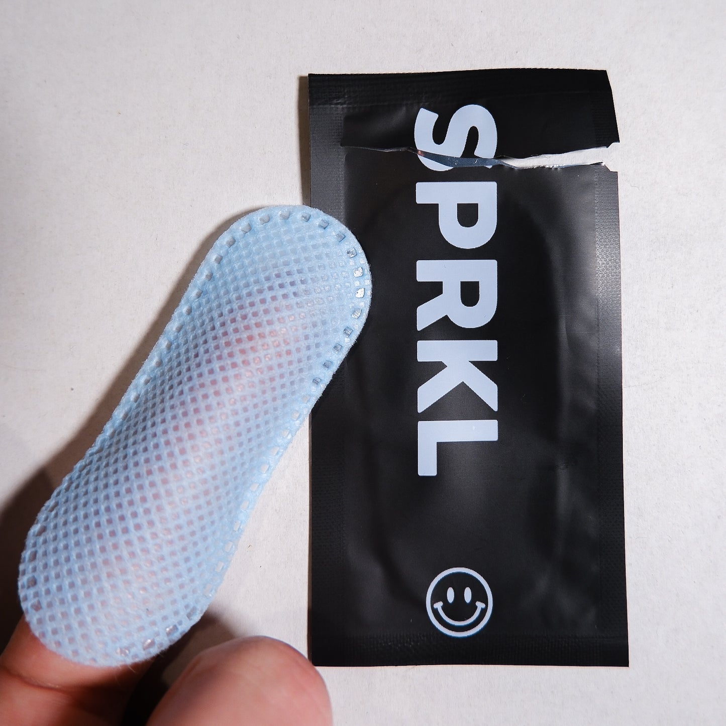 SPRKL Teeth Whitening Wipes for After Red Wine 10-Pack – Mint, Wine Stain Remover for Teeth