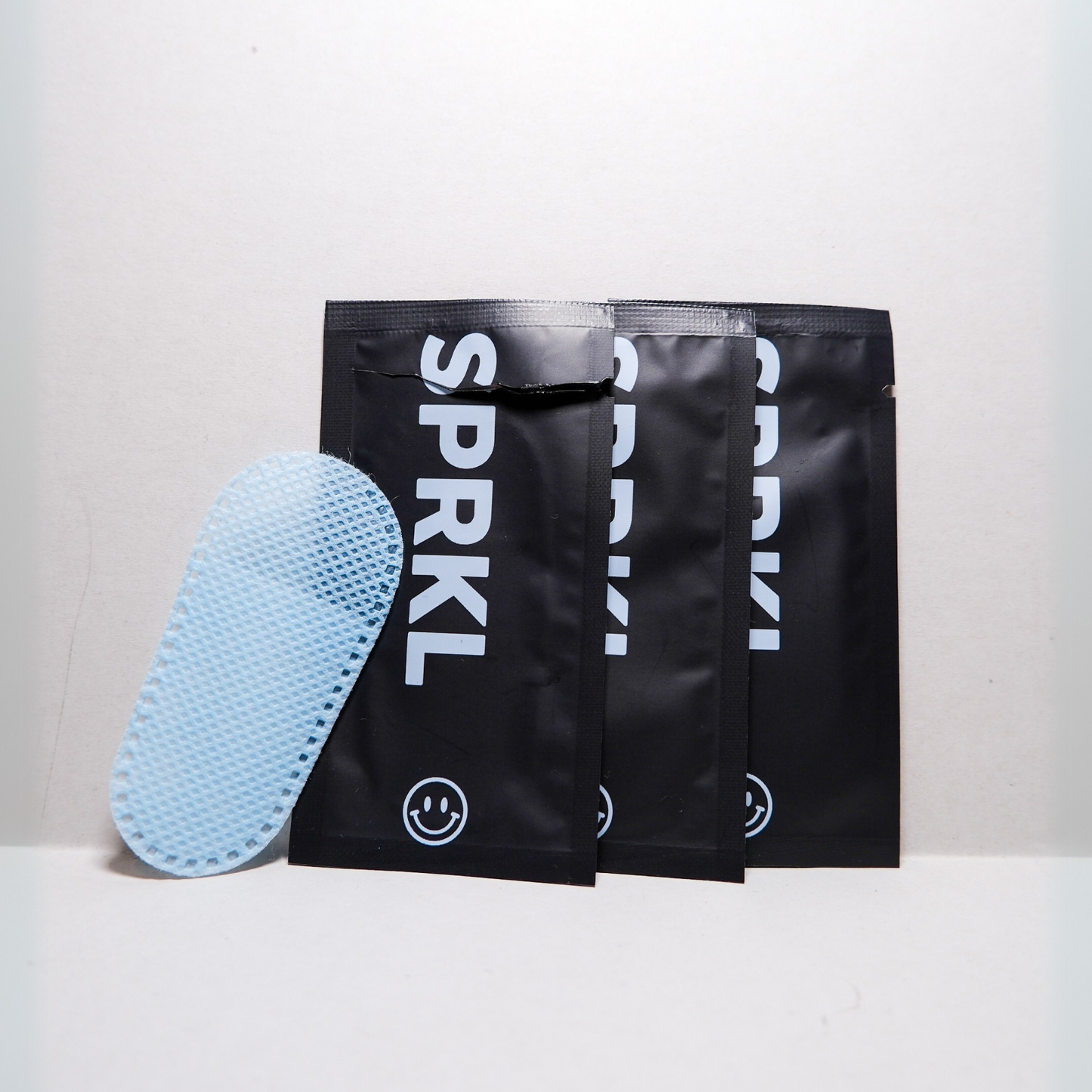 SPRKL Mint Teeth Whitening Wipes 10-Pack – Wine Stain Remover