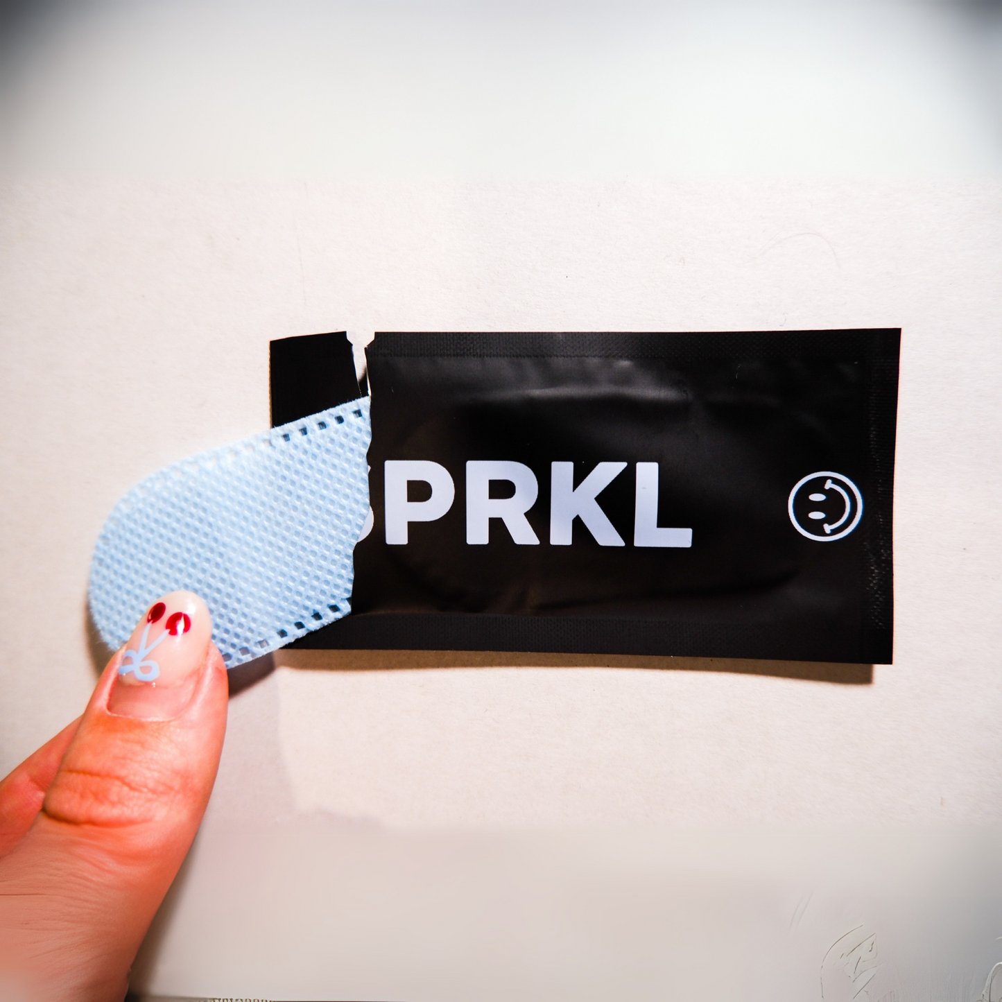 SPRKL Mint Teeth Whitening Wipes 10-Pack – Wine Stain Remover